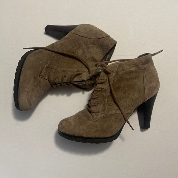 White Mountain Tan Heeled Booties - Picture 1 of 7